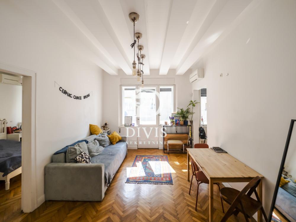 Stan na prodaju u Beogradu, Obilićev venac, trosoban, 72m2, cena 370000 evra