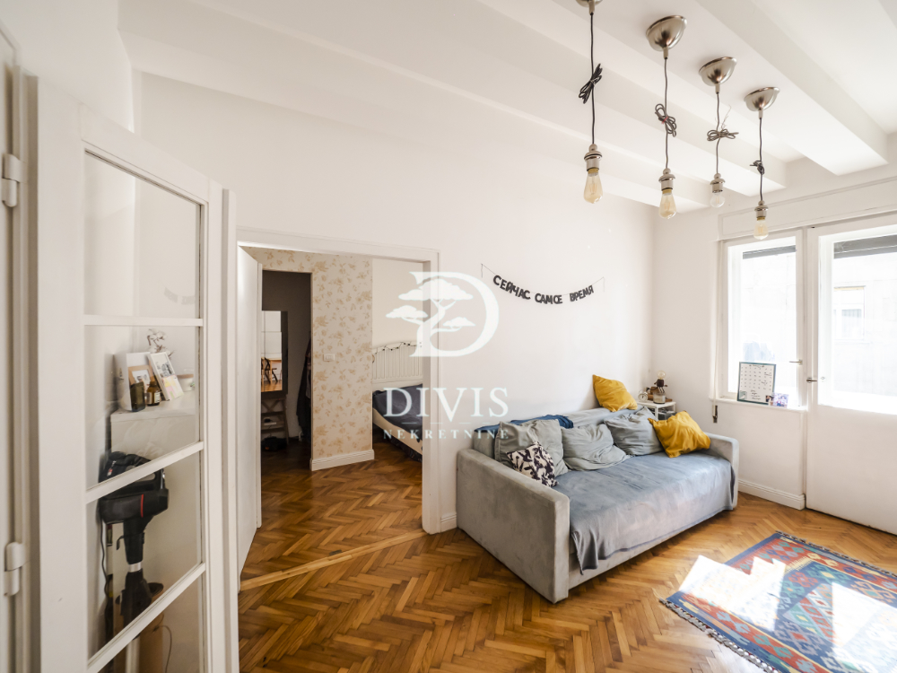 Stan na prodaju u Beogradu, Obilićev venac, trosoban, 72m2, cena 370000 evra