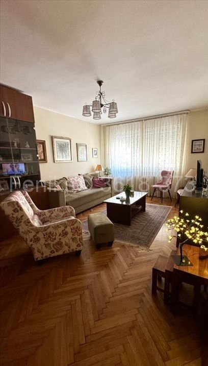 Stan na prodaju u Beogradu, Beogradska ulica, dvosoban, 62m2, cena 290000 evra