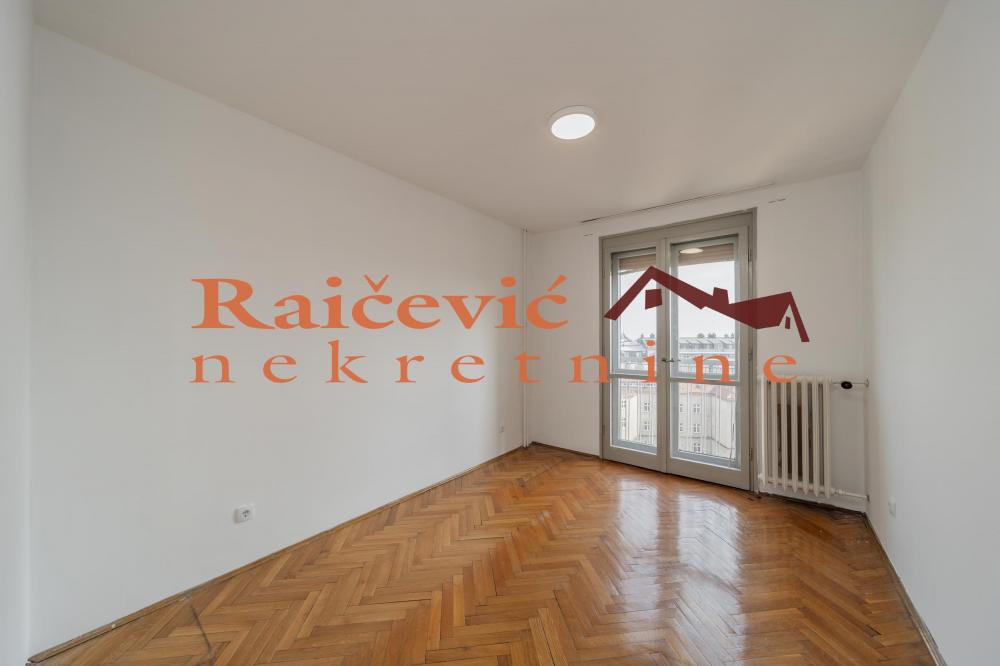 Stan na prodaju u Beogradu, Botanička bašta, dvoiposoban, 57m2, cena 250000 evra