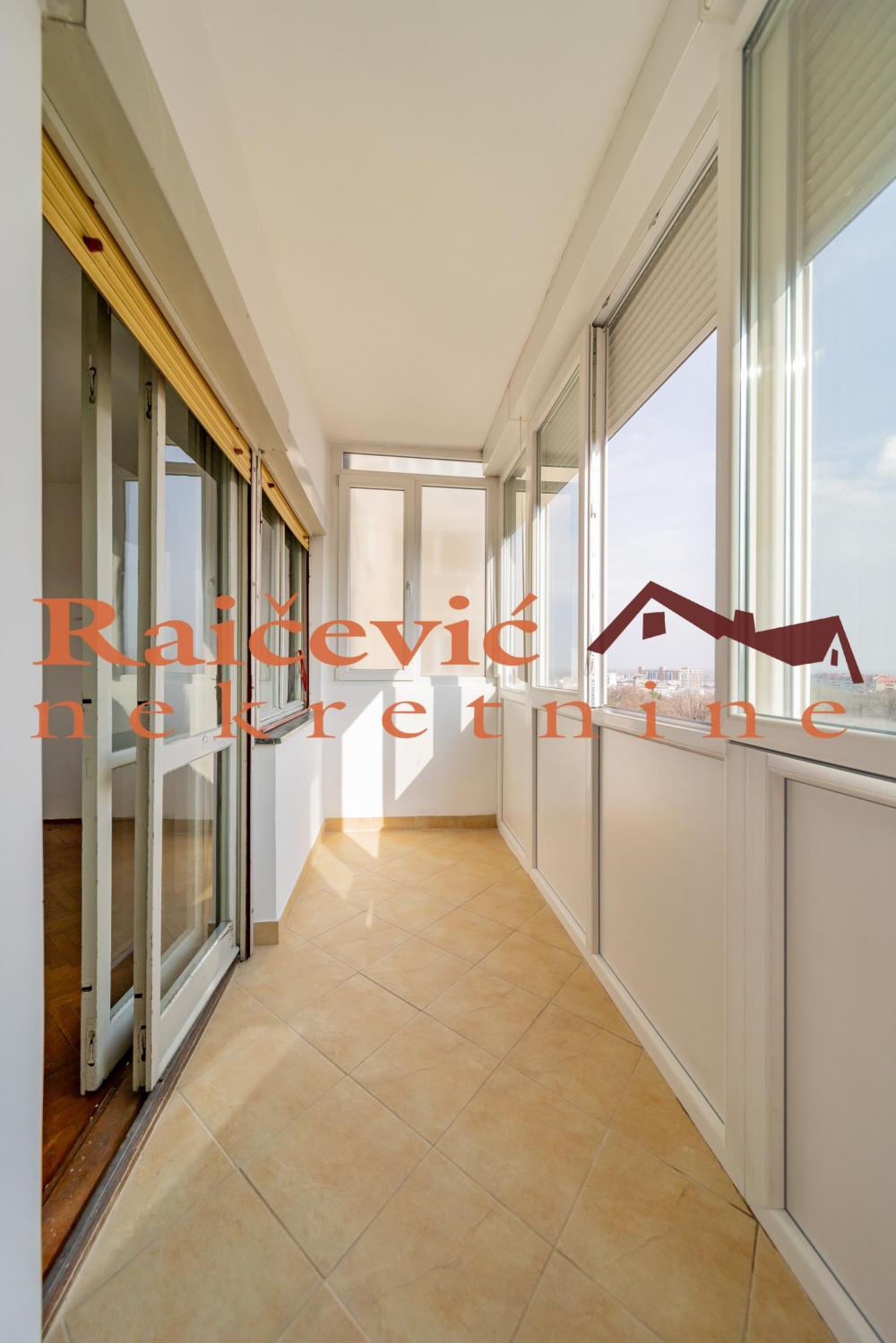 Stan na prodaju u Beogradu, Botanička bašta, dvoiposoban, 57m2, cena 250000 evra