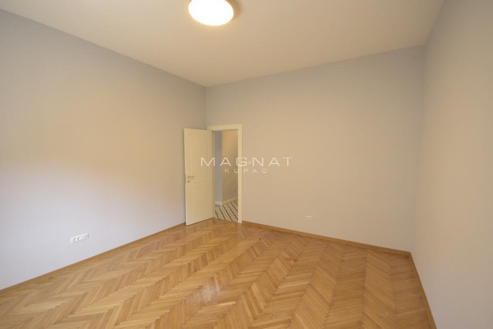 Stan na prodaju u Beogradu, Stari grad, dvoiposoban, 72m2, cena 310000 evra