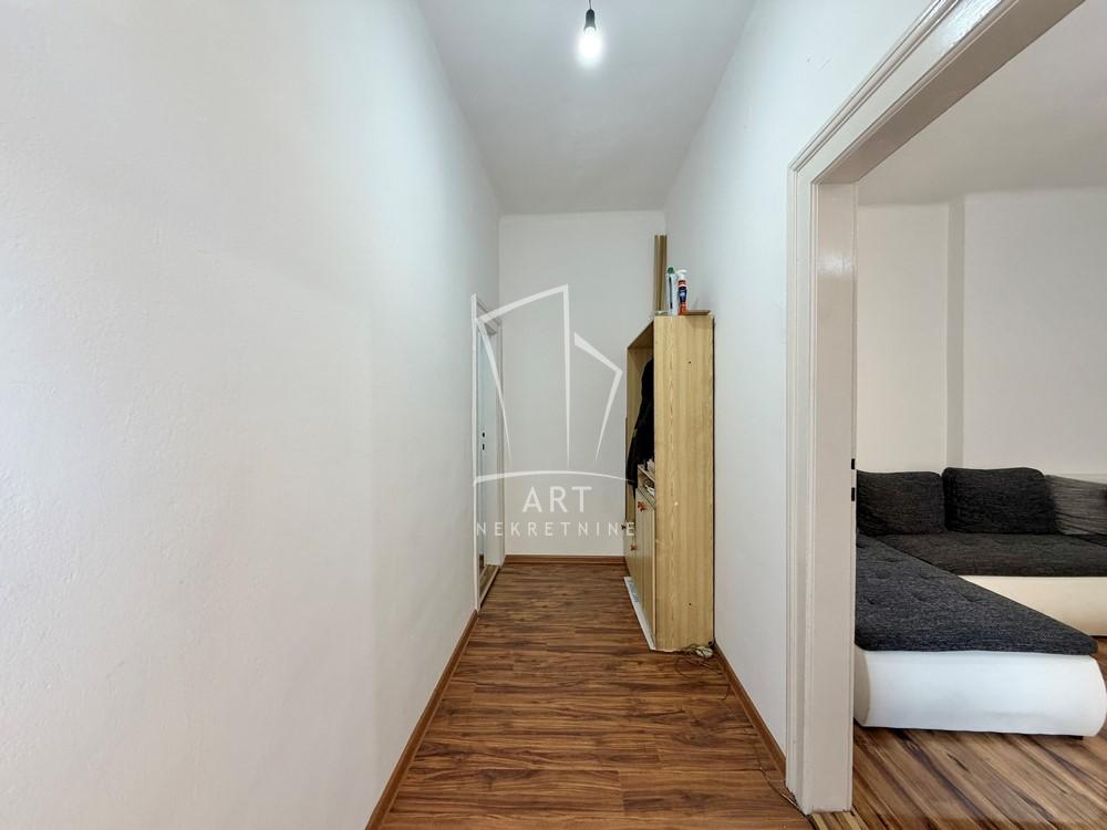 Stan na prodaju u Beogradu, Vračar, dvosoban, 68m2, cena 195000 evra