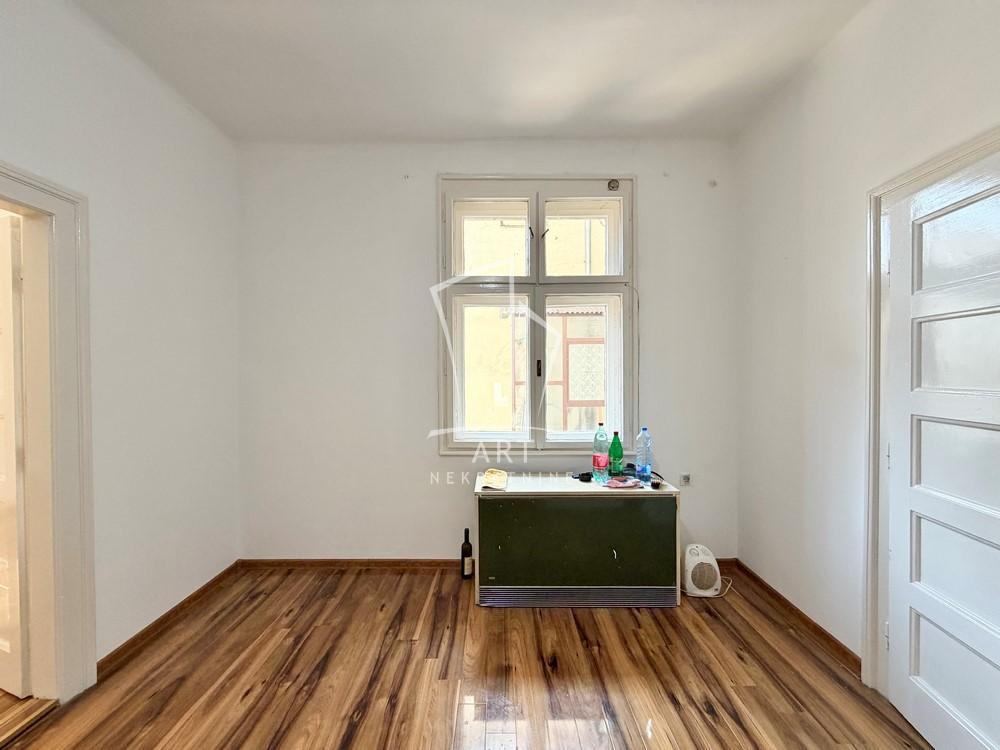 Stan na prodaju u Beogradu, Vračar, dvosoban, 68m2, cena 195000 evra