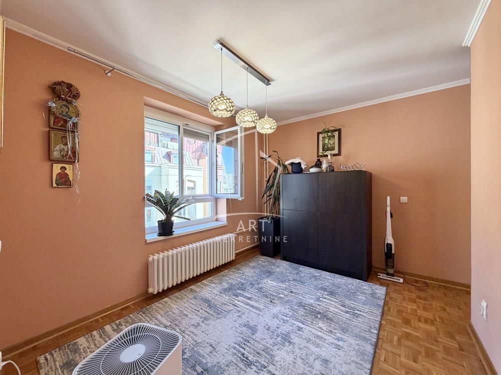 Stan na prodaju u Beogradu, Zemun, cetvorosoban, 103m2, cena 429000 evra