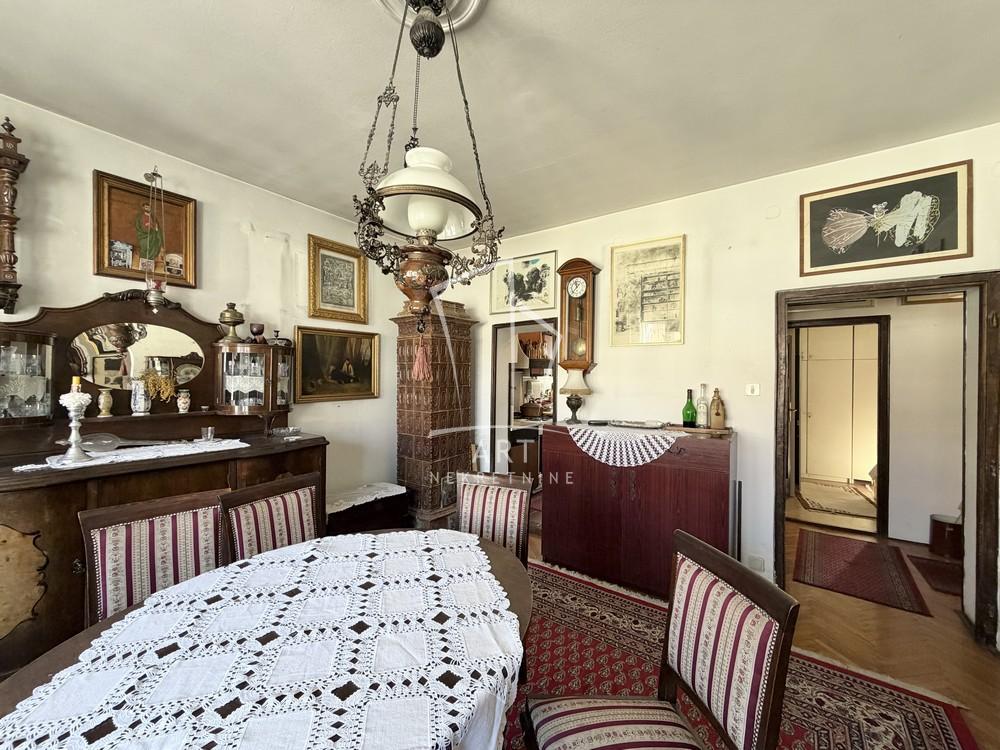 Stan na prodaju u Beogradu, Zemun, dvoiposoban, 61m2, cena 275000 evra