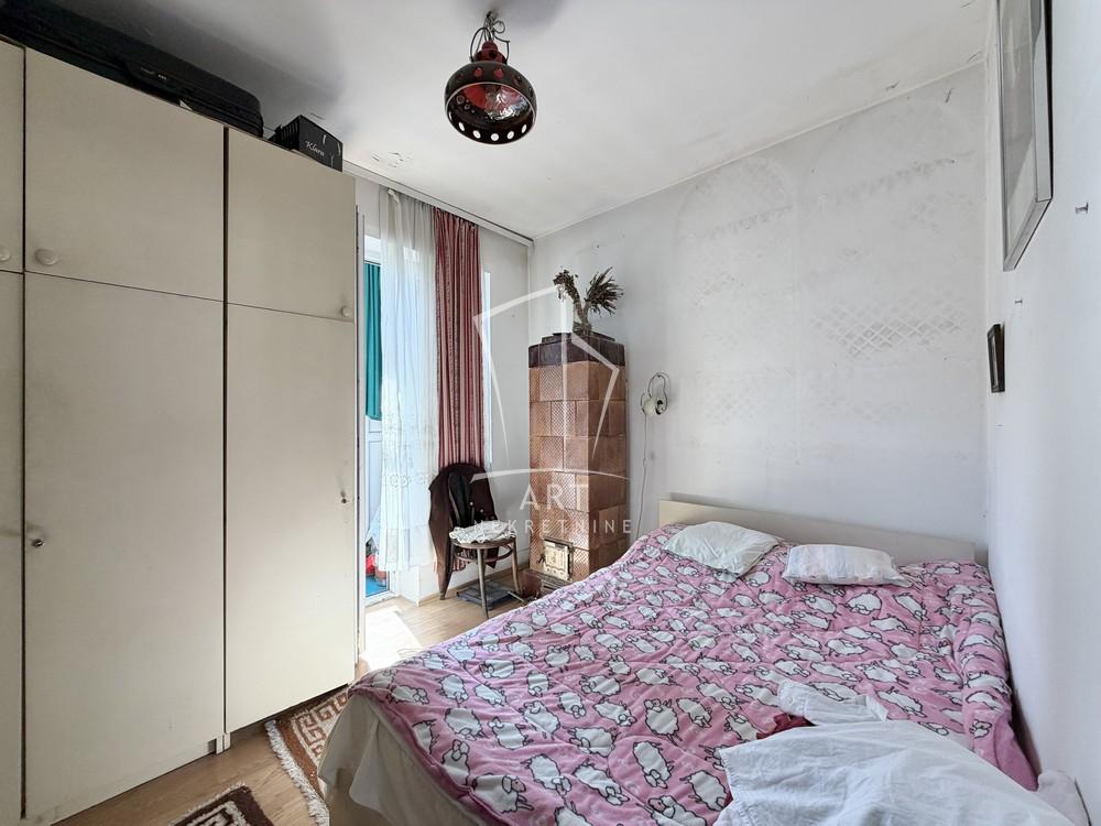 Stan na prodaju u Beogradu, Zemun, dvoiposoban, 61m2, cena 275000 evra