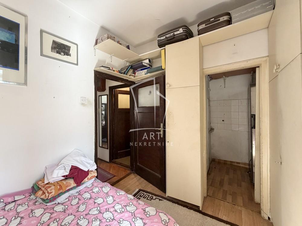 Stan na prodaju u Beogradu, Zemun, dvoiposoban, 61m2, cena 275000 evra