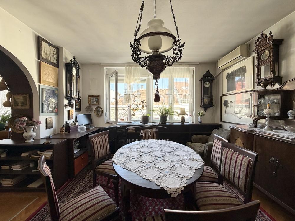 Stan na prodaju u Beogradu, Zemun, dvoiposoban, 61m2, cena 275000 evra