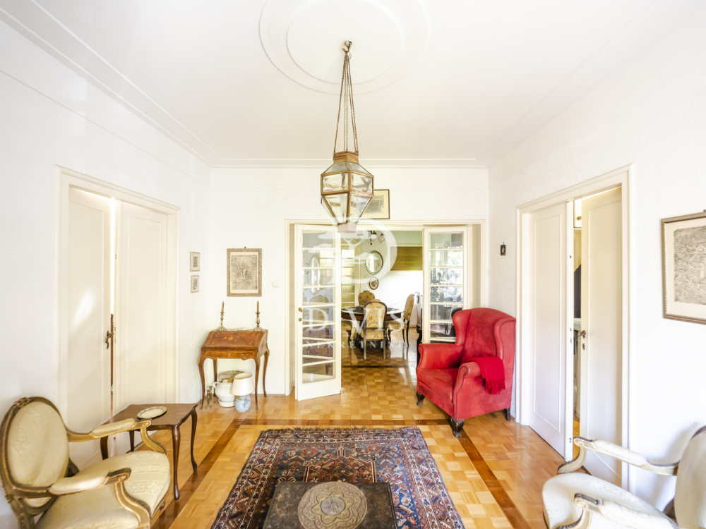 Stan na prodaju u Beogradu, Kalenić pijaca, troiposoban, 119m2, cena 470000 evra