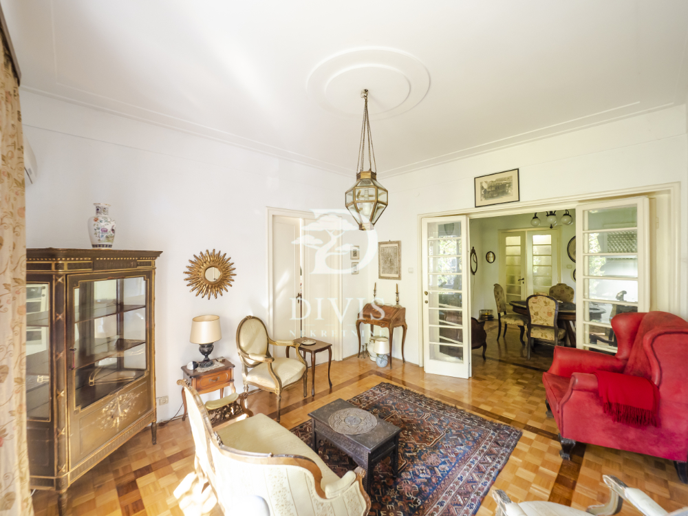 Stan na prodaju u Beogradu, Kalenić pijaca, troiposoban, 119m2, cena 470000 evra