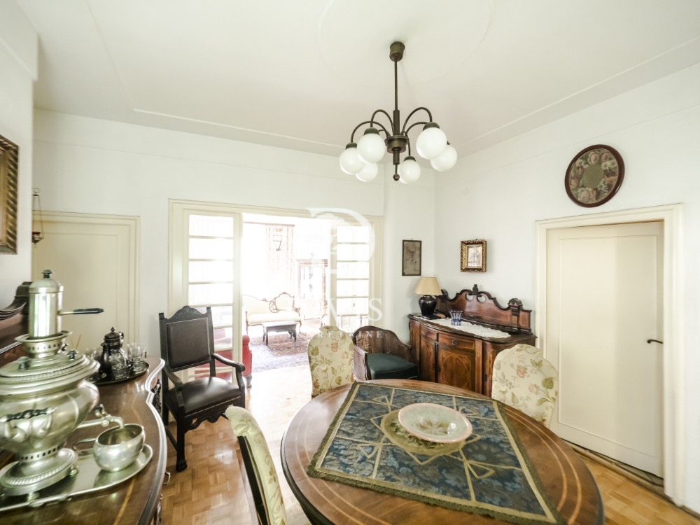 Stan na prodaju u Beogradu, Kalenić pijaca, troiposoban, 119m2, cena 470000 evra