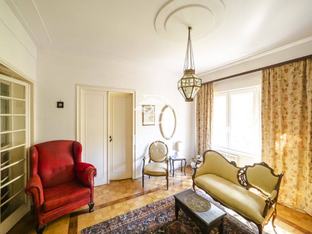 Stan na prodaju u Beogradu, Kalenić pijaca, troiposoban, 119m2, cena 470000 evra