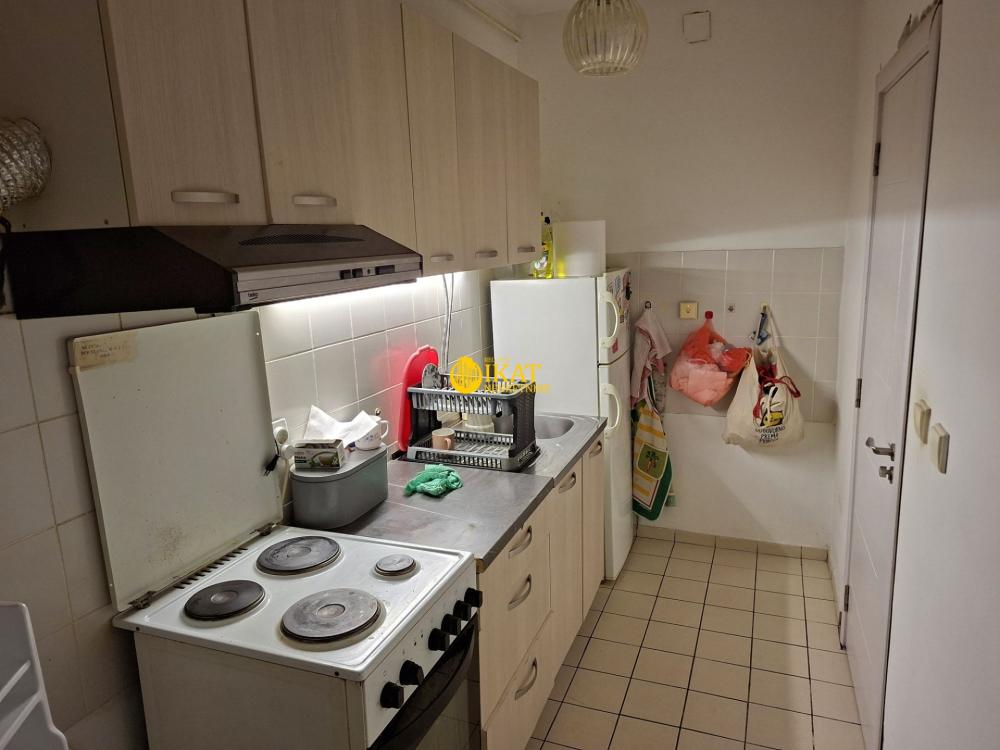 Stan na prodaju u Beogradu, Zvezdara, dvosoban, 63m2, cena 163800 evra