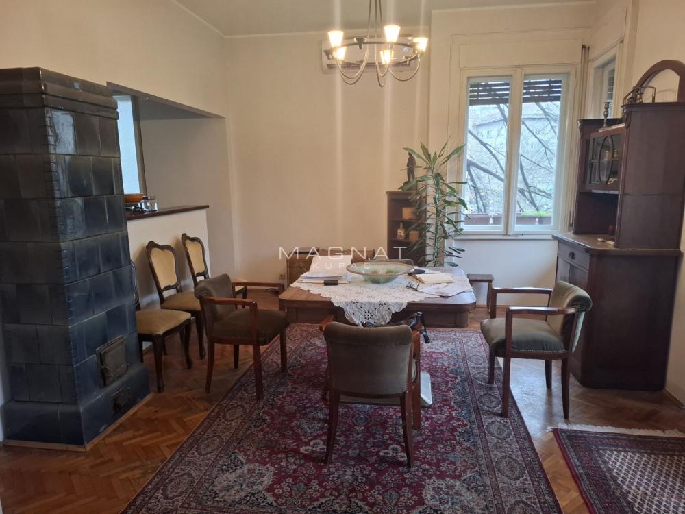 Stan na prodaju u Beogradu, Zemun, cetvorosoban, 130m2, cena 450000 evra