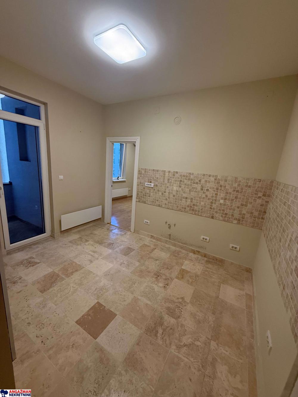 Stan na prodaju u Beogradu, Dorćol, trosoban, 56m2, cena 319000 evra