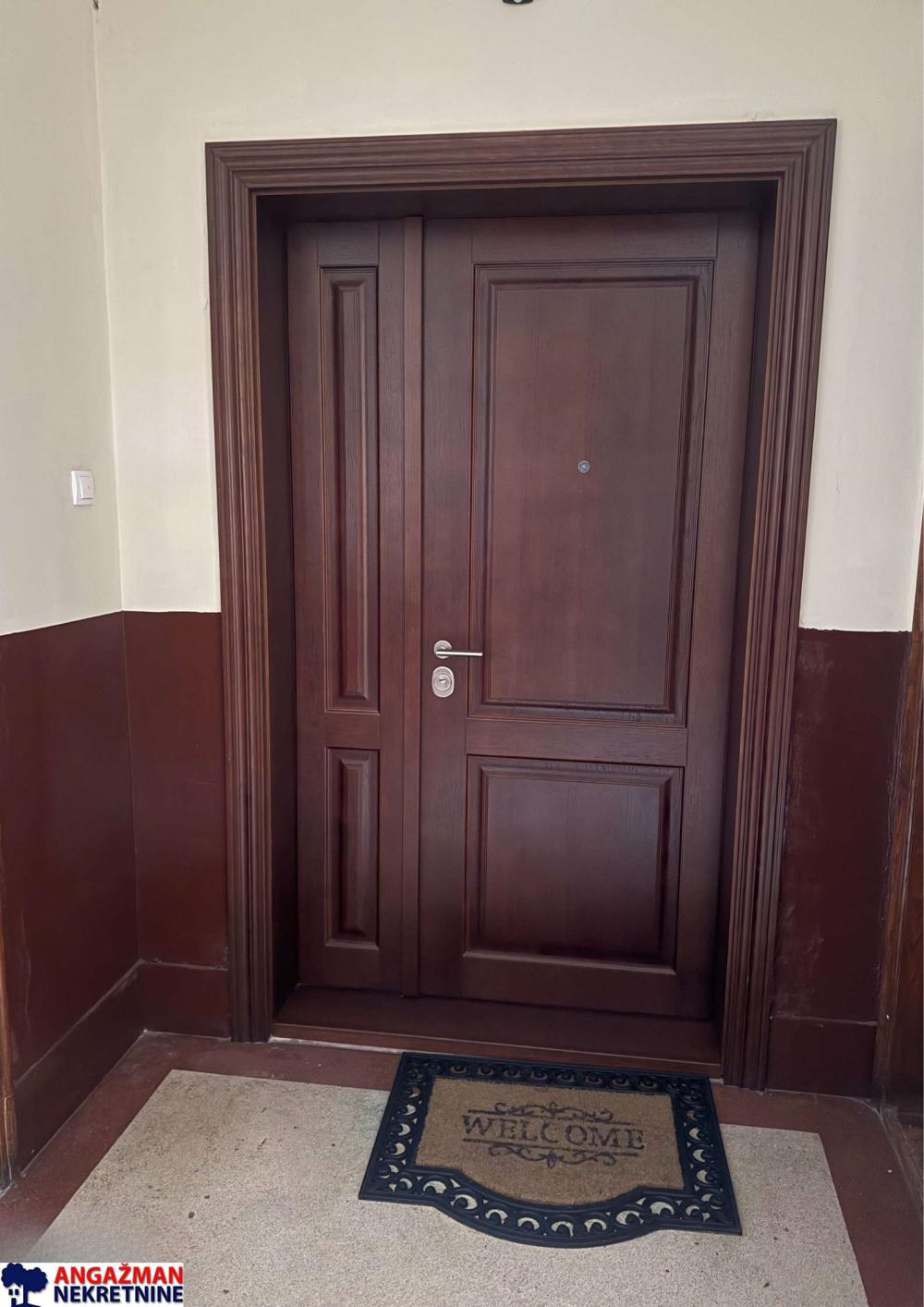 Stan na prodaju u Beogradu, Dorćol, trosoban, 56m2, cena 319000 evra