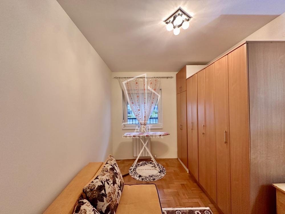 Stan na prodaju u Beogradu, Novi Beograd, jednoiposoban, 42m2, cena 165000 evra