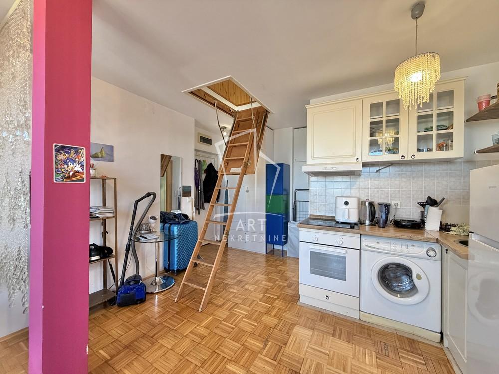 Stan na prodaju u Beogradu, Bogoslovija, jednoiposoban, 23m2, cena 140000 evra