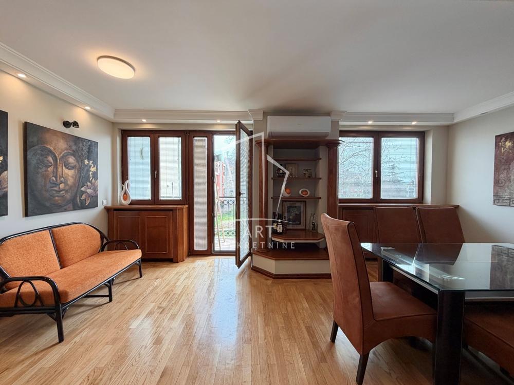 Stan na prodaju u Beogradu, Borča, 180m2, cena 300000 evra