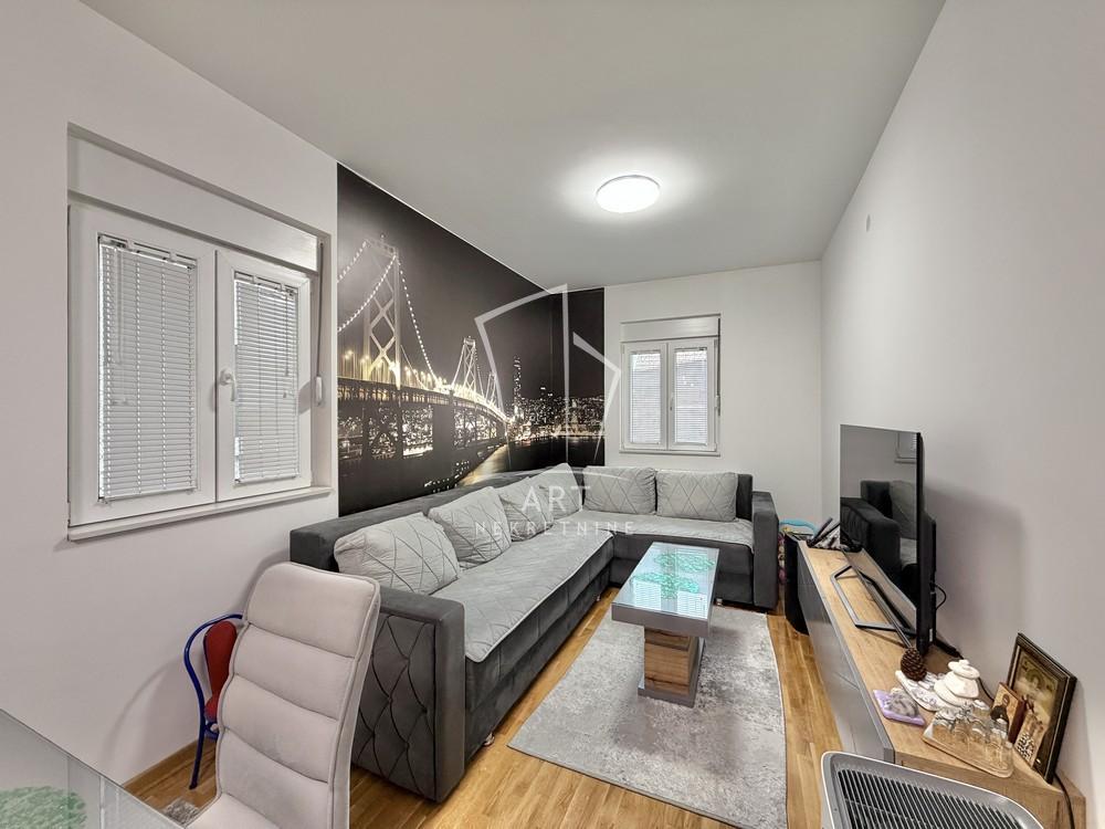 Stan na prodaju u Beogradu, Žarkovo, dvosoban, 48m2, cena 150000 evra