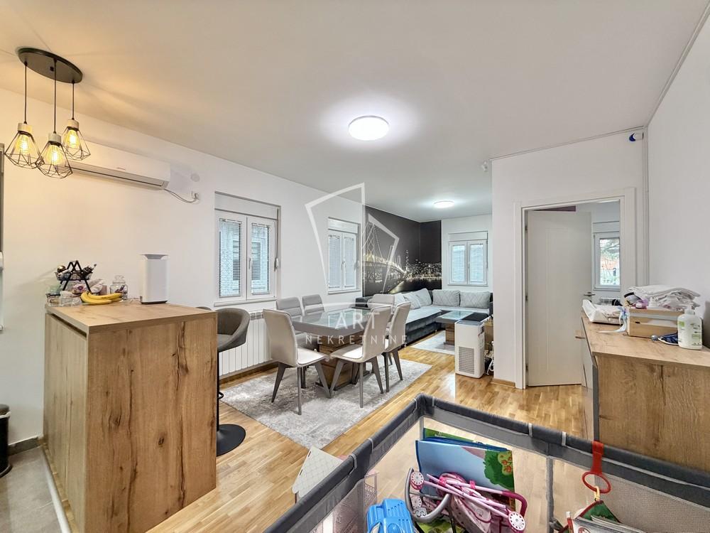 Stan na prodaju u Beogradu, Žarkovo, dvosoban, 48m2, cena 150000 evra