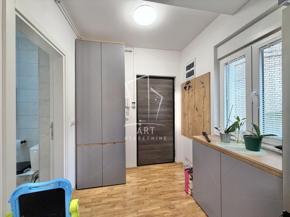 Stan na prodaju u Beogradu, Žarkovo, dvosoban, 48m2, cena 150000 evra