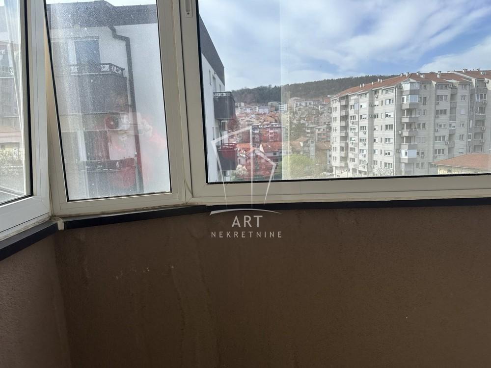 Stan na prodaju u Beogradu, Mirijevo, trosoban, 66m2, cena 132000 evra