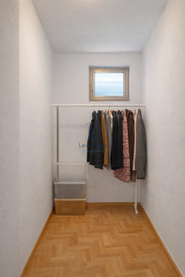 Stan na prodaju u Beogradu, Vračar (Hram), dvosoban, 59m2, cena 240000 evra