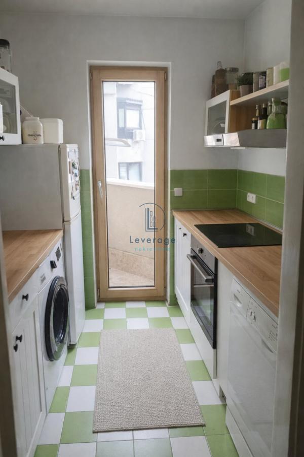 Stan na prodaju u Beogradu, Vračar (Hram), dvosoban, 59m2, cena 240000 evra