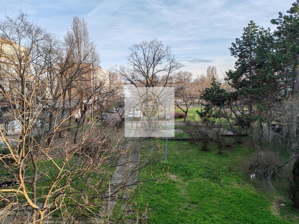 Stan na prodaju u Beogradu, Novi Beograd blok 45 (TC Enjub), trosoban, 92m2, cena 280000 evra