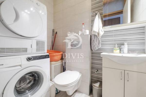 Stan na prodaju u Beogradu, Novi Beograd blok 22, trosoban, 92m2, cena 415000 evra