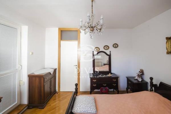 Stan na prodaju u Beogradu, Novi Beograd blok 22, trosoban, 92m2, cena 415000 evra