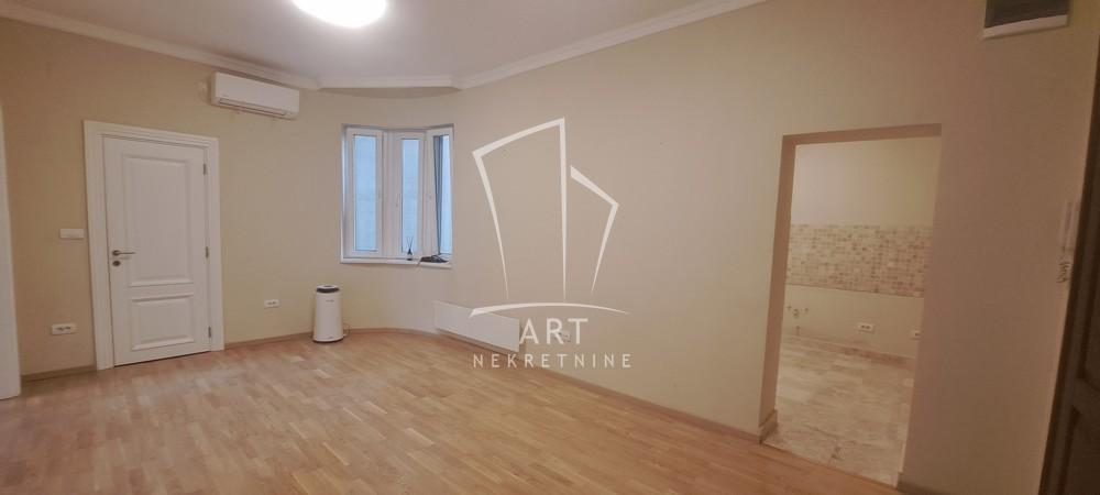 Stan na prodaju u Beogradu, Gornji Dorćol, trosoban, 56m2, cena 319000 evra