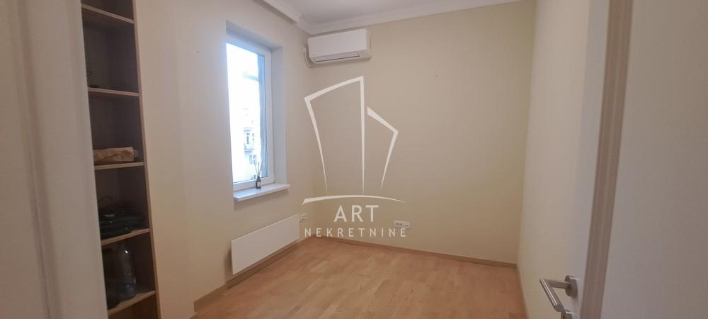 Stan na prodaju u Beogradu, Gornji Dorćol, trosoban, 56m2, cena 319000 evra