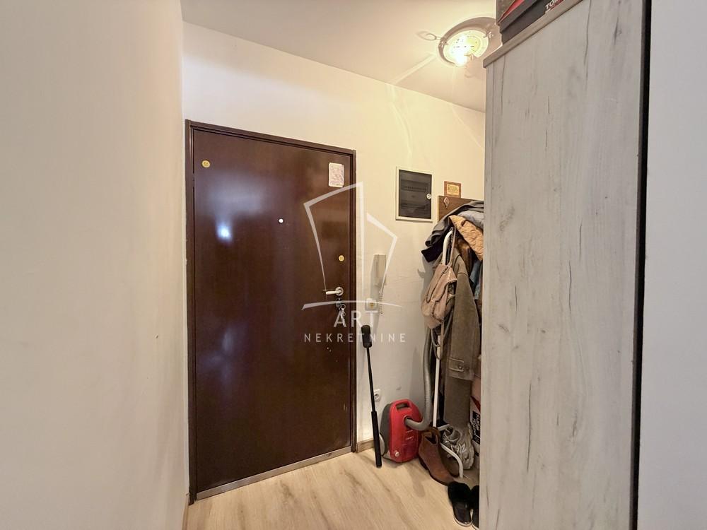 Stan na prodaju u Beogradu, Gornji Dorćol, dvoiposoban, 76m2, cena 205000 evra