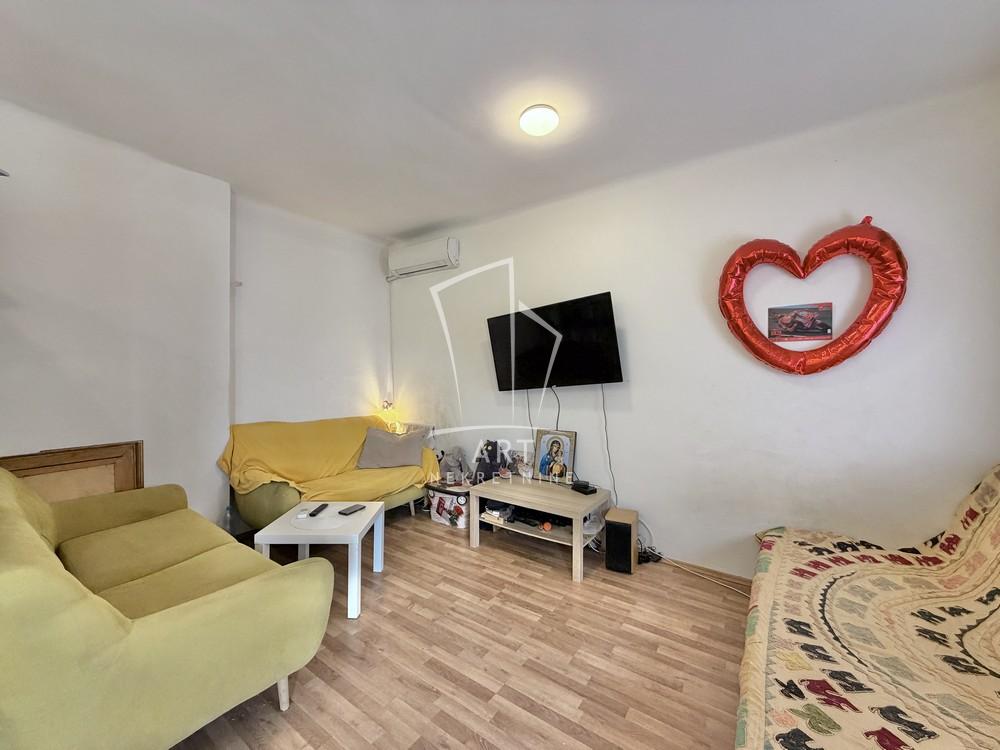 Stan na prodaju u Beogradu, Stari grad, trosoban, 71m2, cena 245000 evra