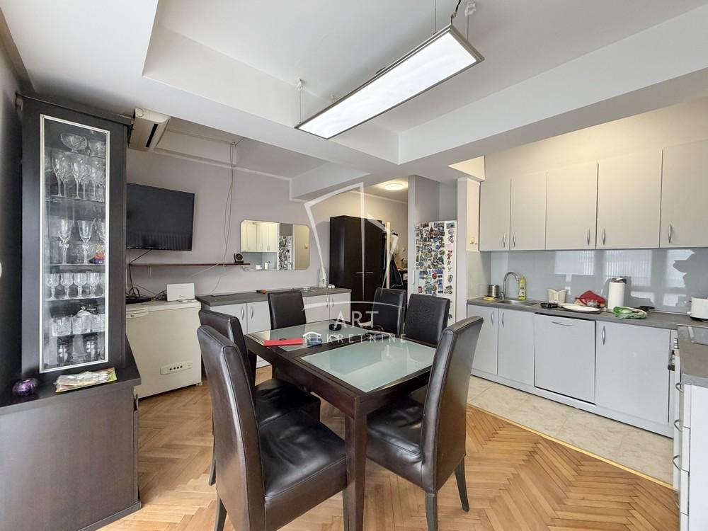 Stan na prodaju u Beogradu, Stari grad, cetvorosoban, 94m2, cena 350000 evra