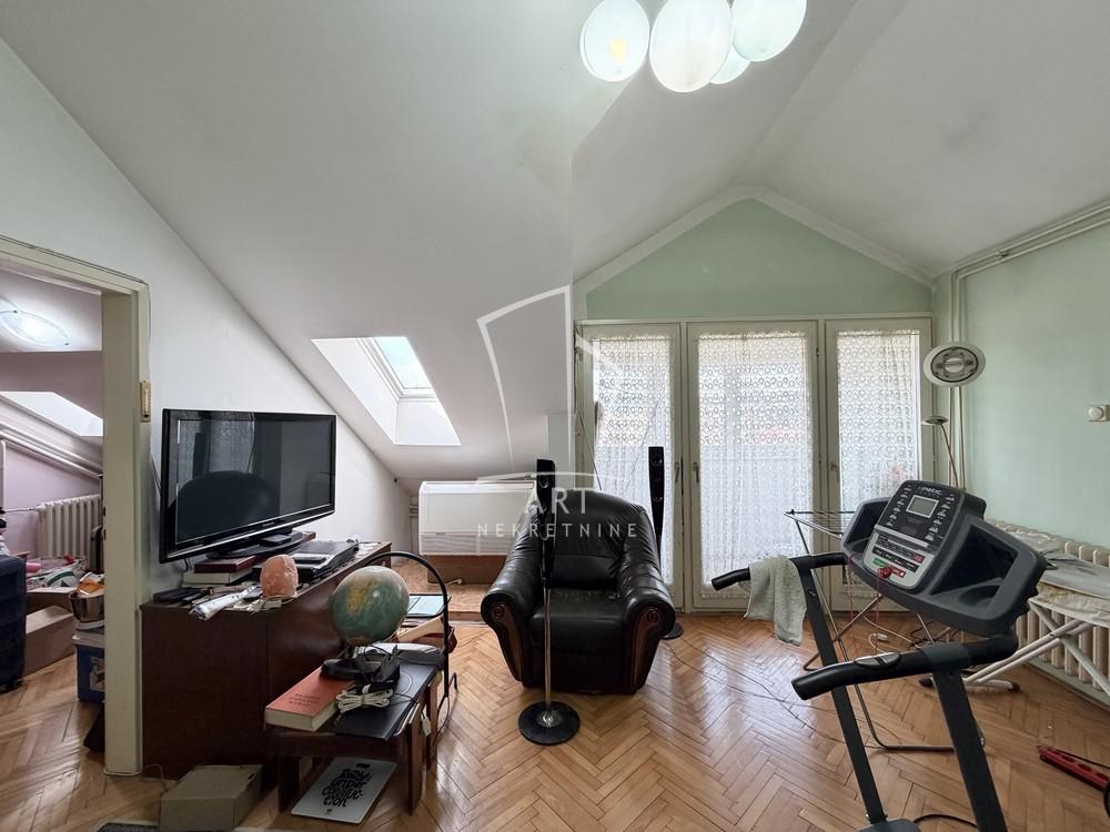 Stan na prodaju u Beogradu, Stari grad, cetvorosoban, 94m2, cena 350000 evra