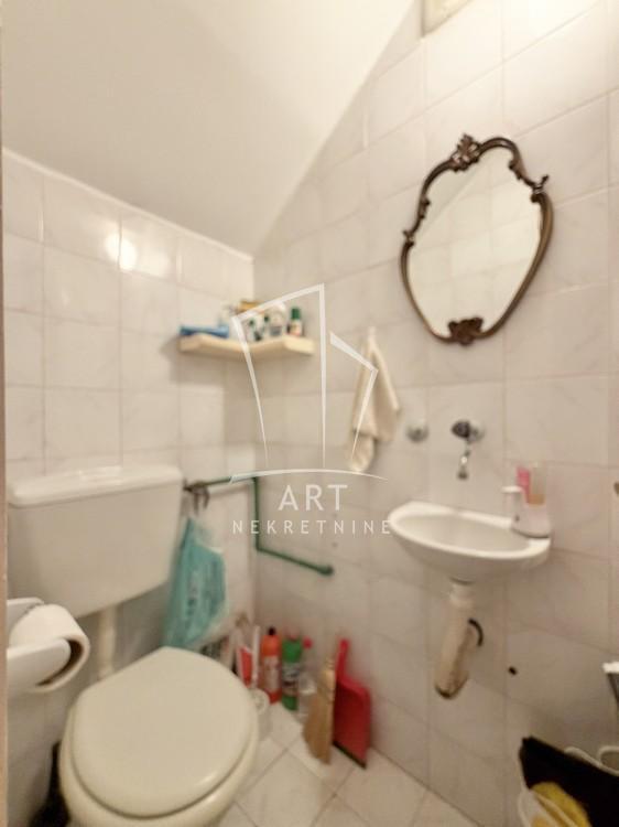 Stan na prodaju u Beogradu, Stari grad, cetvorosoban, 94m2, cena 350000 evra