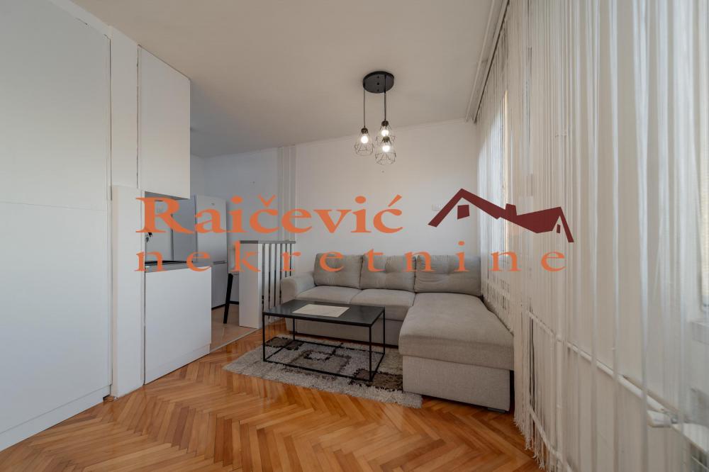 Stan na prodaju u Beogradu, Julino brdo, jednosoban, 26m2, cena 95000 evra