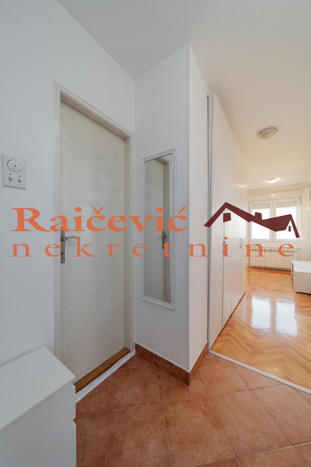 Stan na prodaju u Beogradu, Julino brdo, jednosoban, 26m2, cena 95000 evra