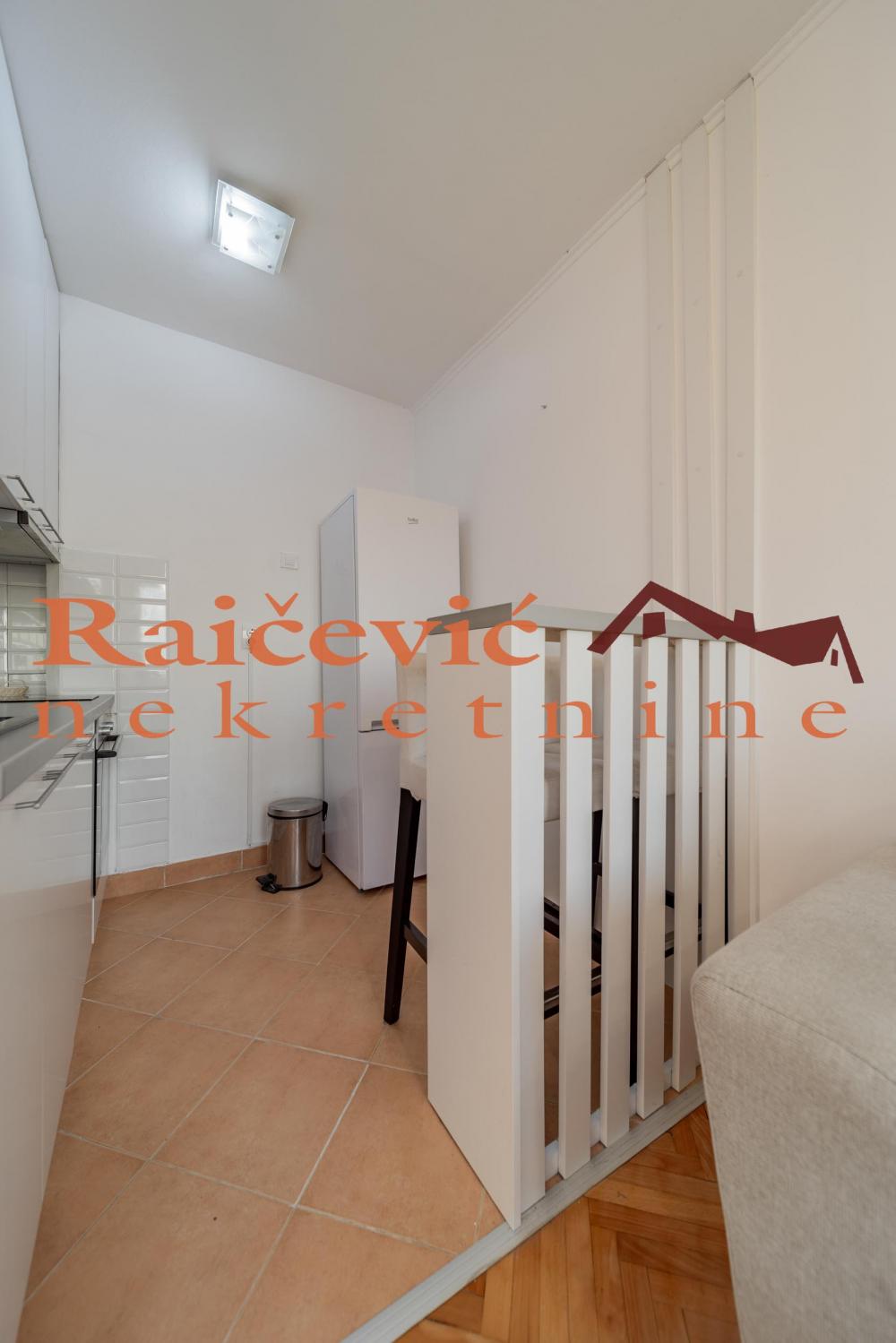 Stan na prodaju u Beogradu, Julino brdo, jednosoban, 26m2, cena 95000 evra