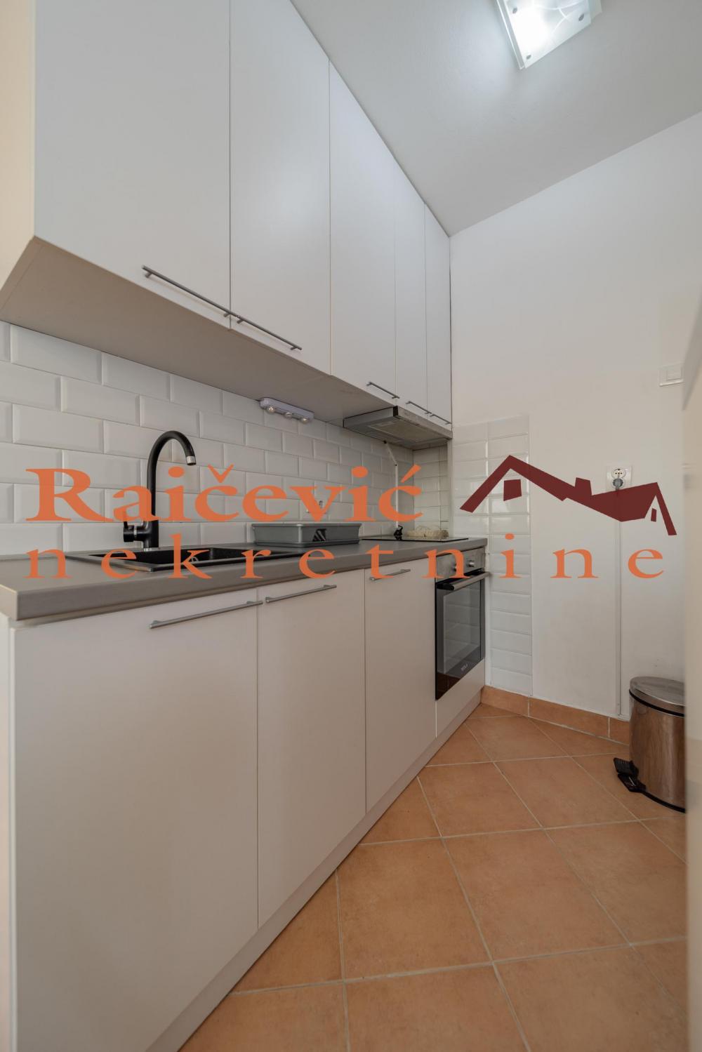 Stan na prodaju u Beogradu, Julino brdo, jednosoban, 26m2, cena 95000 evra