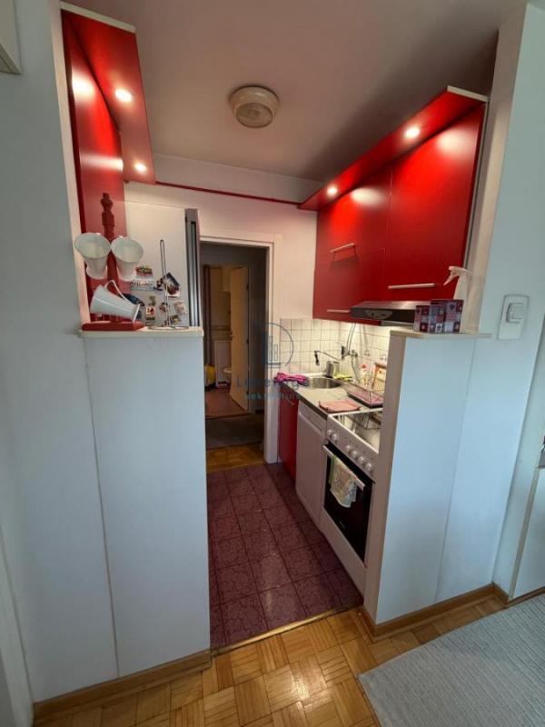 Stan na prodaju u Beogradu, Novi Beograd blok 38 (OŠ Ratko Mitrović), dvosoban, 62m2, cena 220000 evra