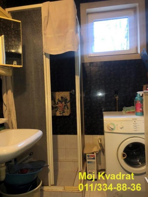 Stan na prodaju u Beogradu, Karaburma, troiposoban, 64m2, cena 149500 evra