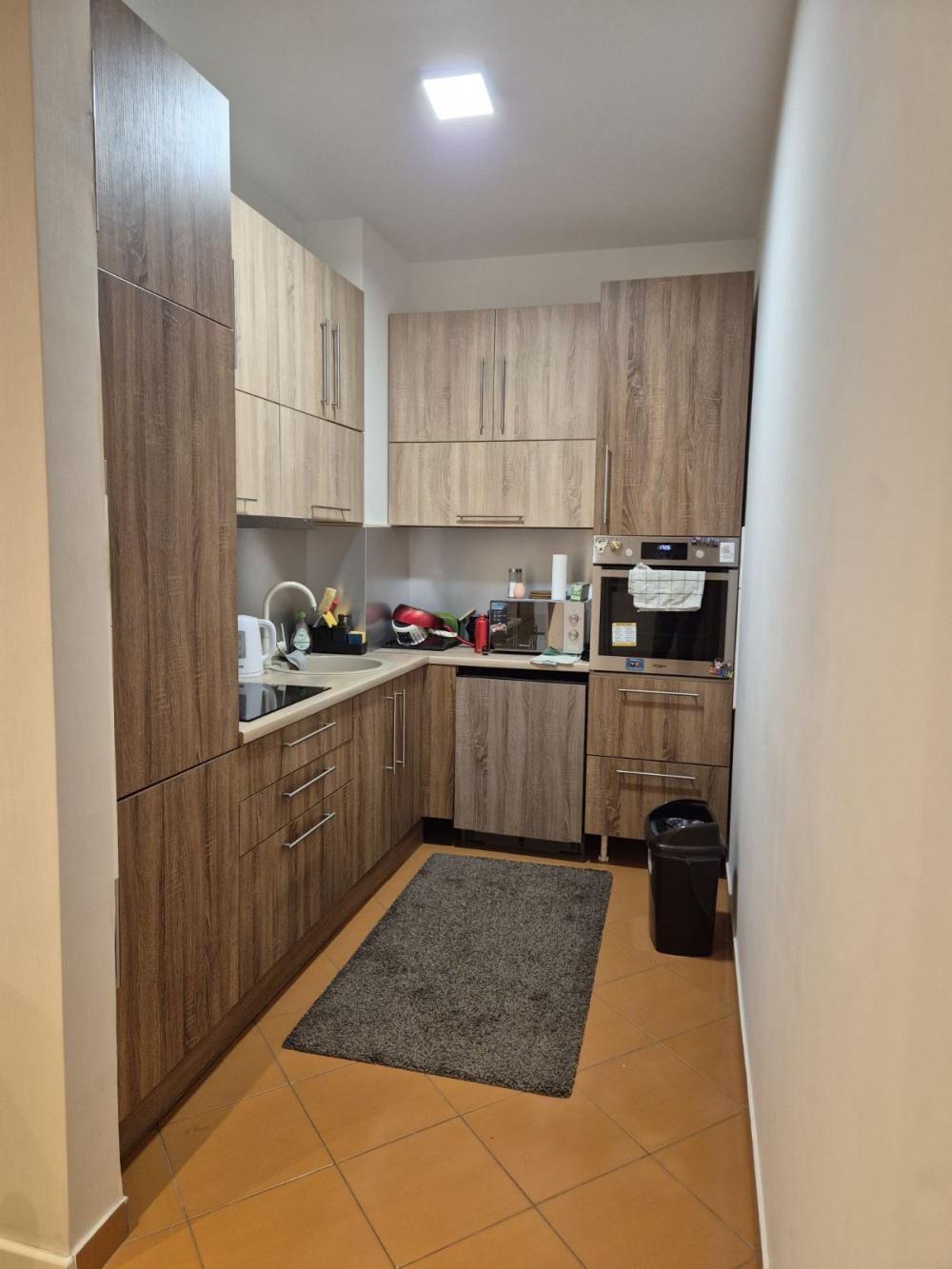 Stan na prodaju u Beogradu, Karaburma, cetvorosoban, 74m2, cena 305000 evra