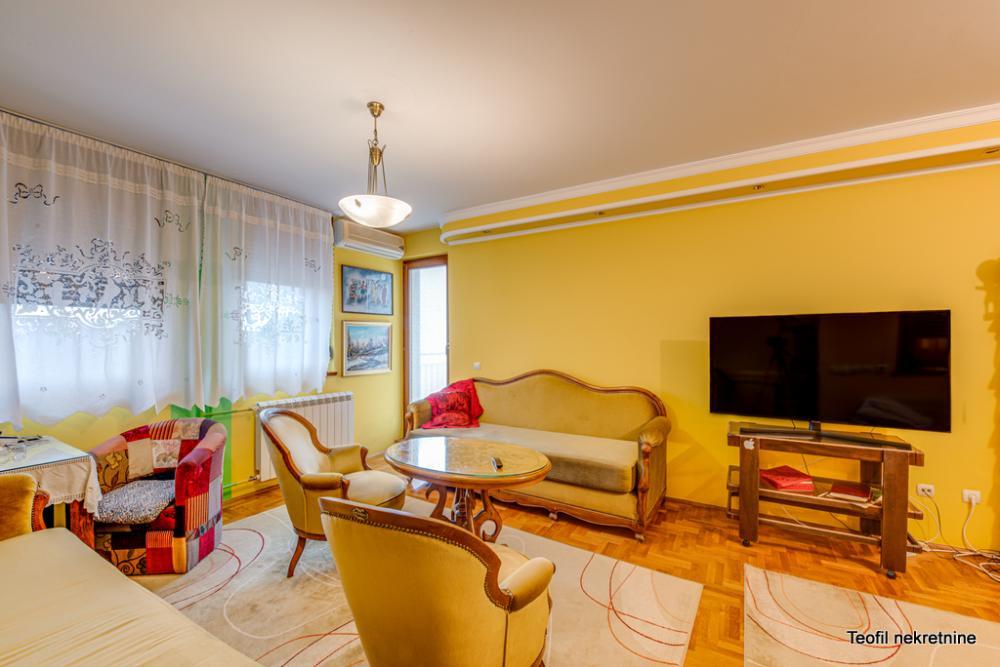 Stan na prodaju u Beogradu, Mirijevo, trosoban, 82m2, cena 240000 evra