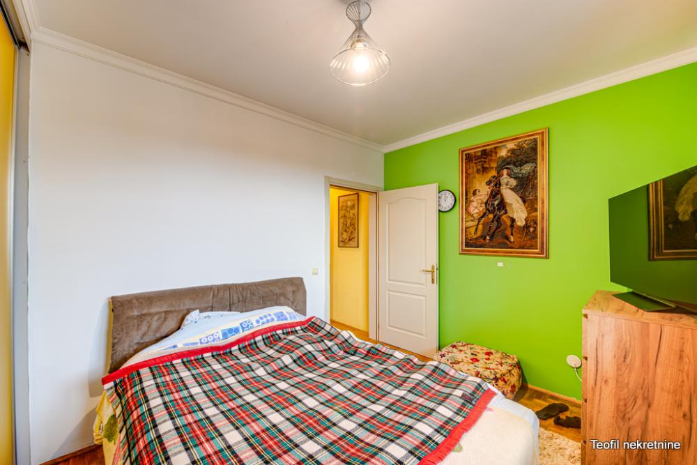 Stan na prodaju u Beogradu, Mirijevo, trosoban, 82m2, cena 240000 evra