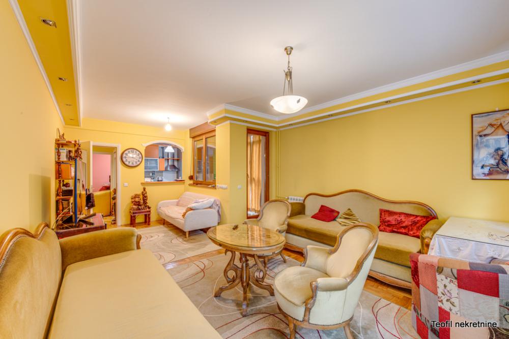 Stan na prodaju u Beogradu, Mirijevo, trosoban, 82m2, cena 240000 evra